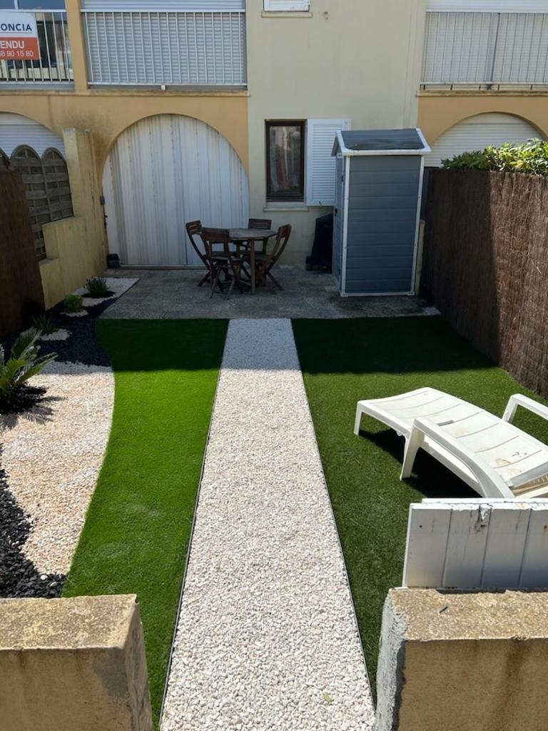 Appartement T2 Avec Son Rez De Jardin De 40 M2 5 Couchages 250M De La Plage Et 15Km De L'Arena Narbonne-Plage Exteriér fotografie