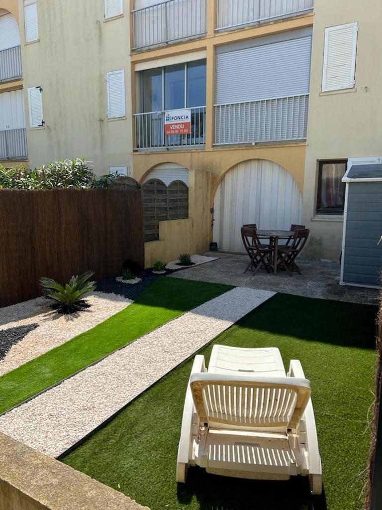 Appartement T2 Avec Son Rez De Jardin De 40 M2 5 Couchages 250M De La Plage Et 15Km De L'Arena Narbonne-Plage Exteriér fotografie