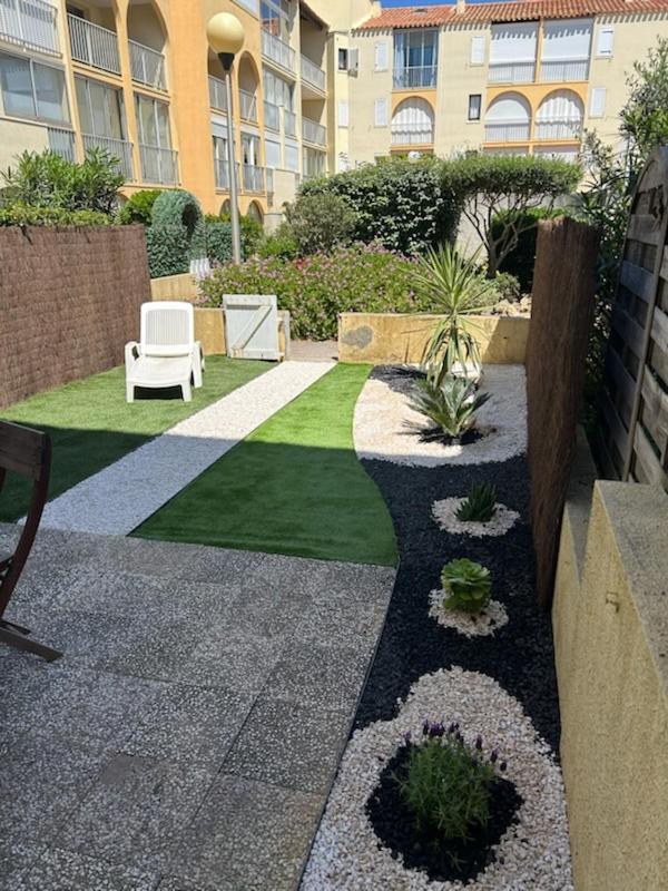 Appartement T2 Avec Son Rez De Jardin De 40 M2 5 Couchages 250M De La Plage Et 15Km De L'Arena Narbonne-Plage Exteriér fotografie